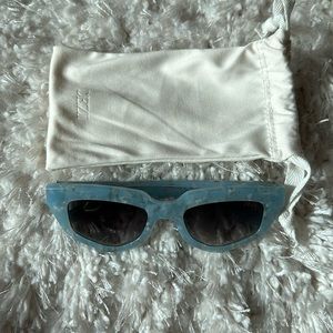 Dezi on read blue quartz